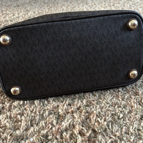 Elegant Brown Tote Bag - Picture 3 of 6